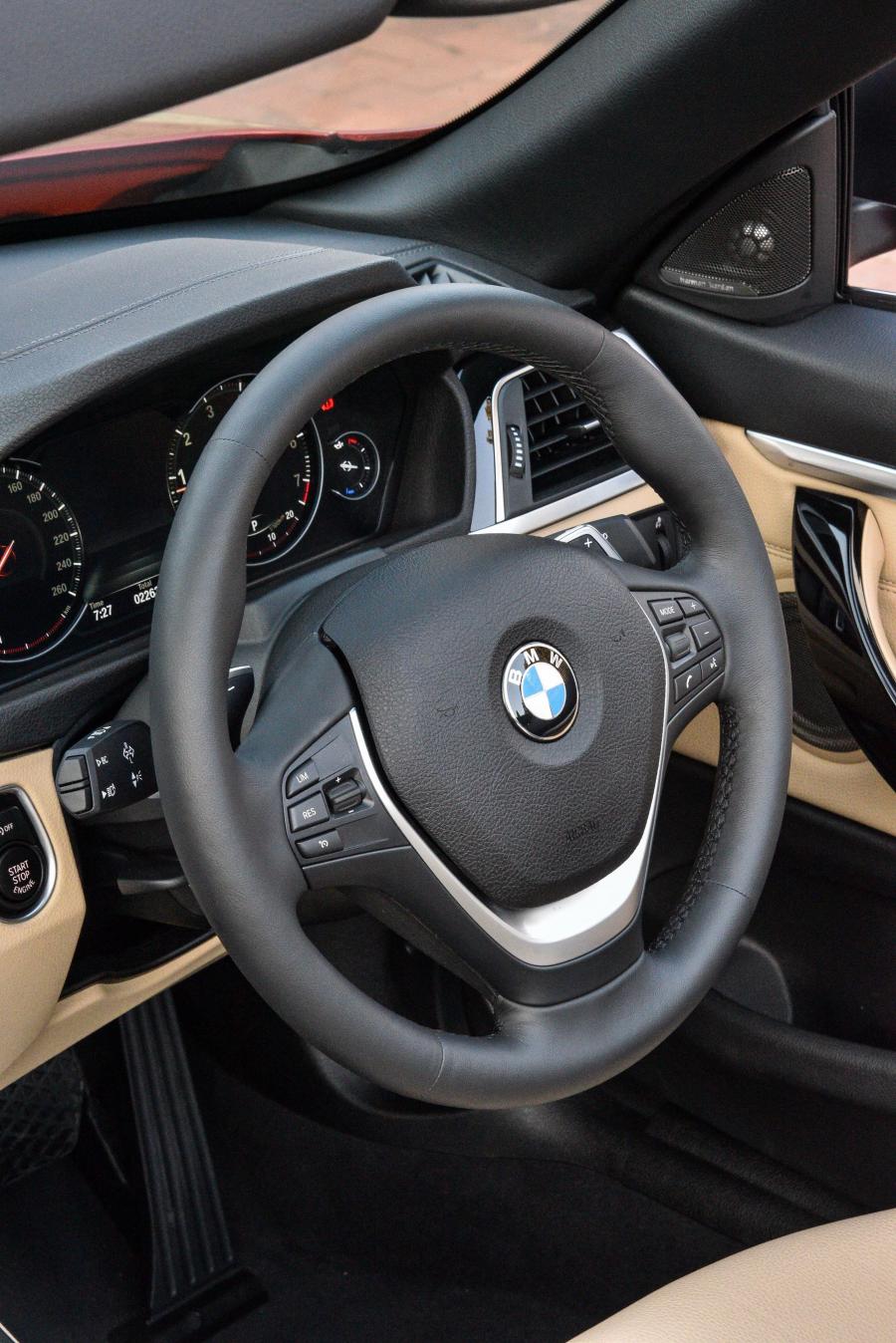 Панель приборов BMW 420i Convertible Luxury Line 2017 года  (ZA) (фото 18 из 30)